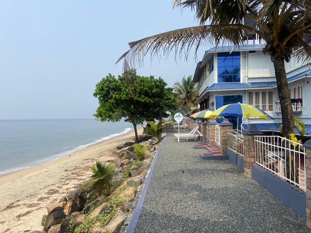 Sealine Beach Resorts Cherai Beach Exterior foto