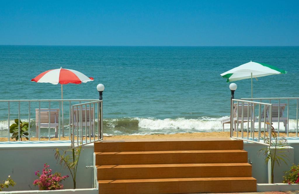 Sealine Beach Resorts Cherai Beach Exterior foto