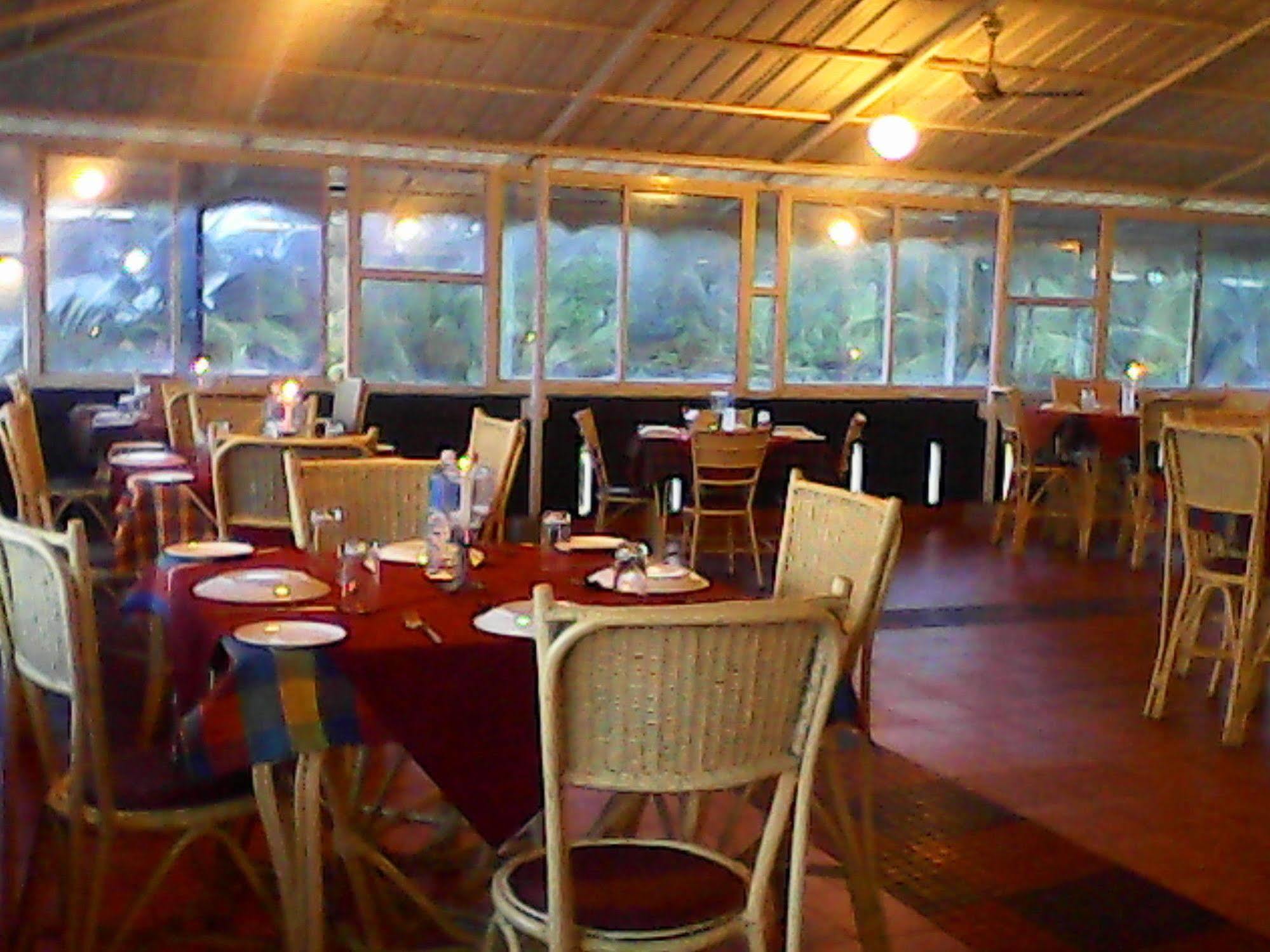 Sealine Beach Resorts Cherai Beach Exterior foto